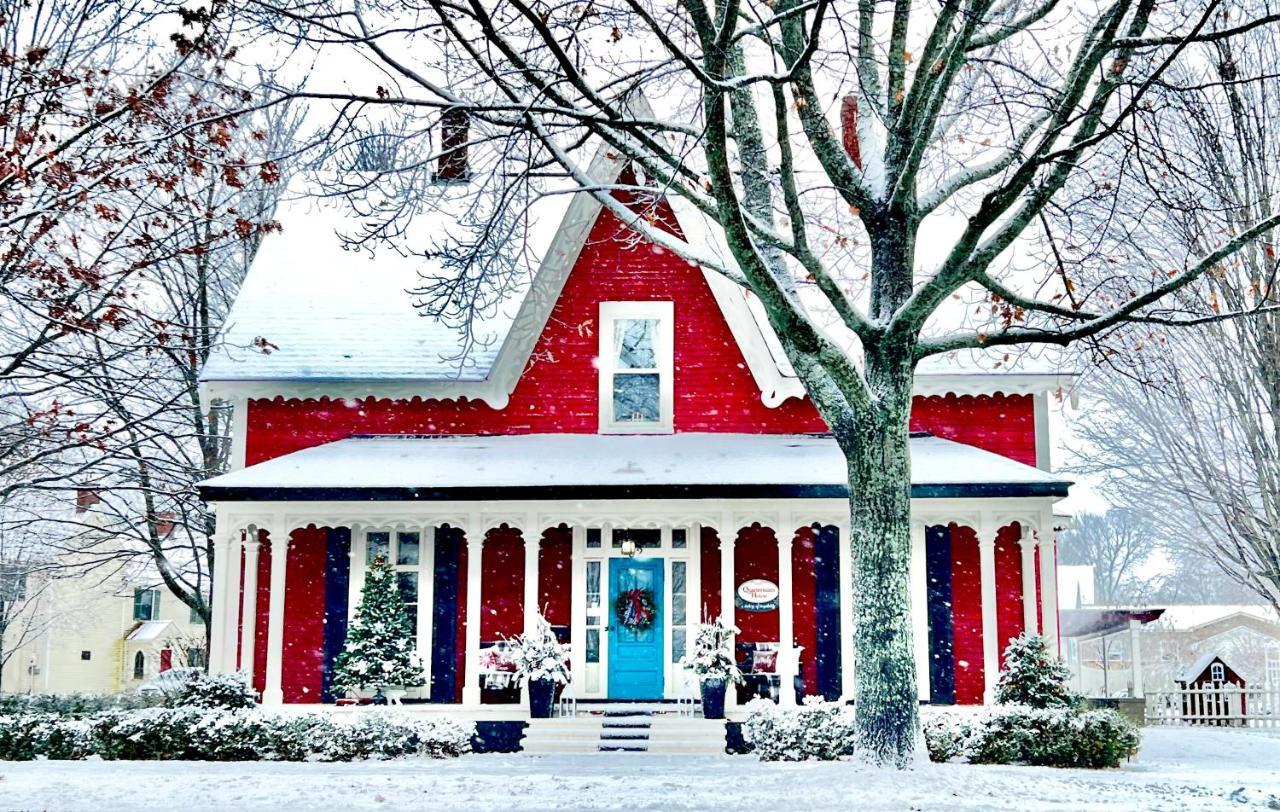 Quartermain House Bed & Breakfast Fredericton Exterior photo
